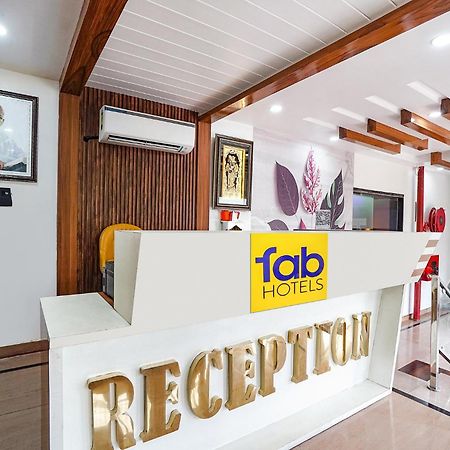 Fabhotel The Vrindavan Inn Buitenkant foto