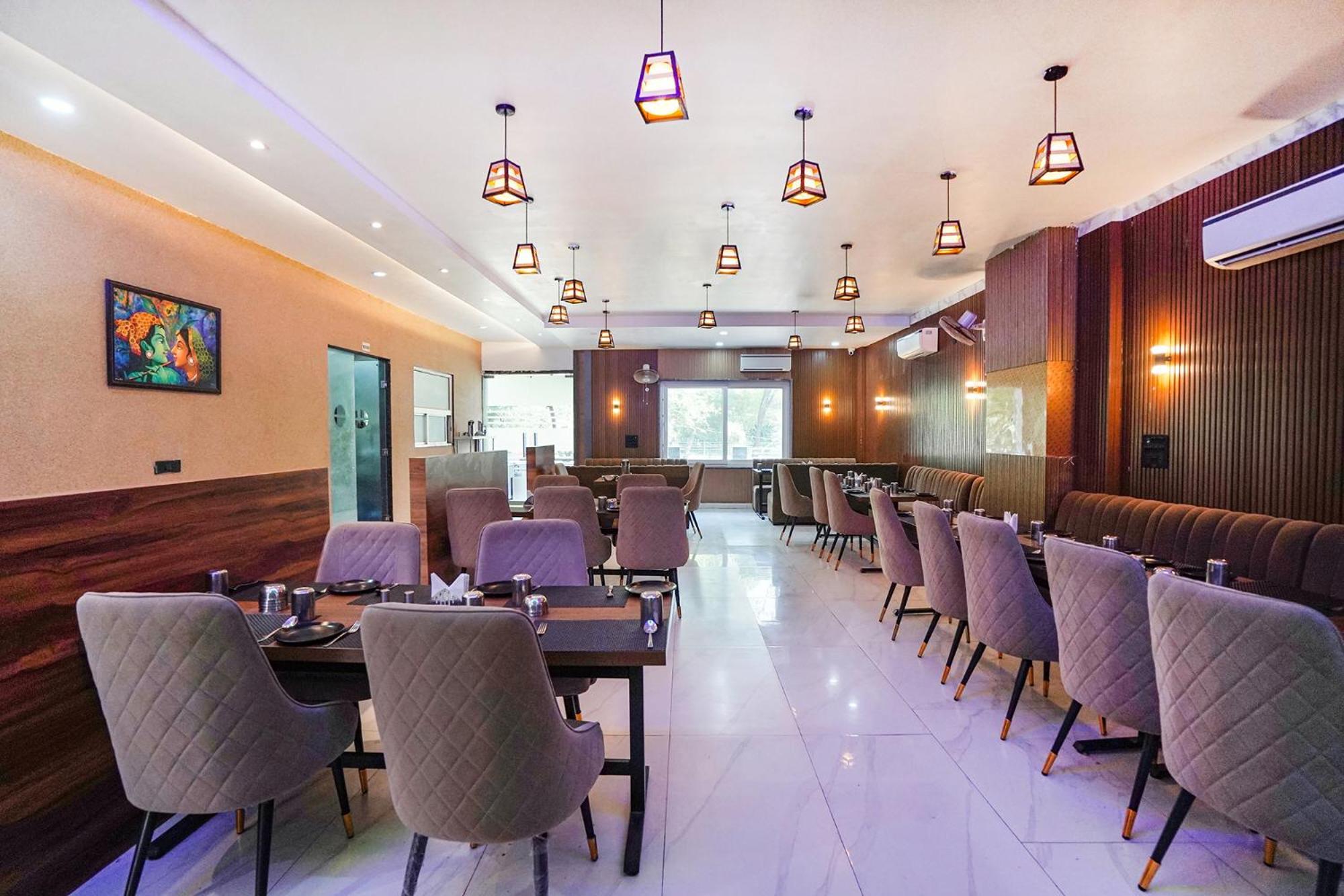 Fabhotel The Vrindavan Inn Buitenkant foto