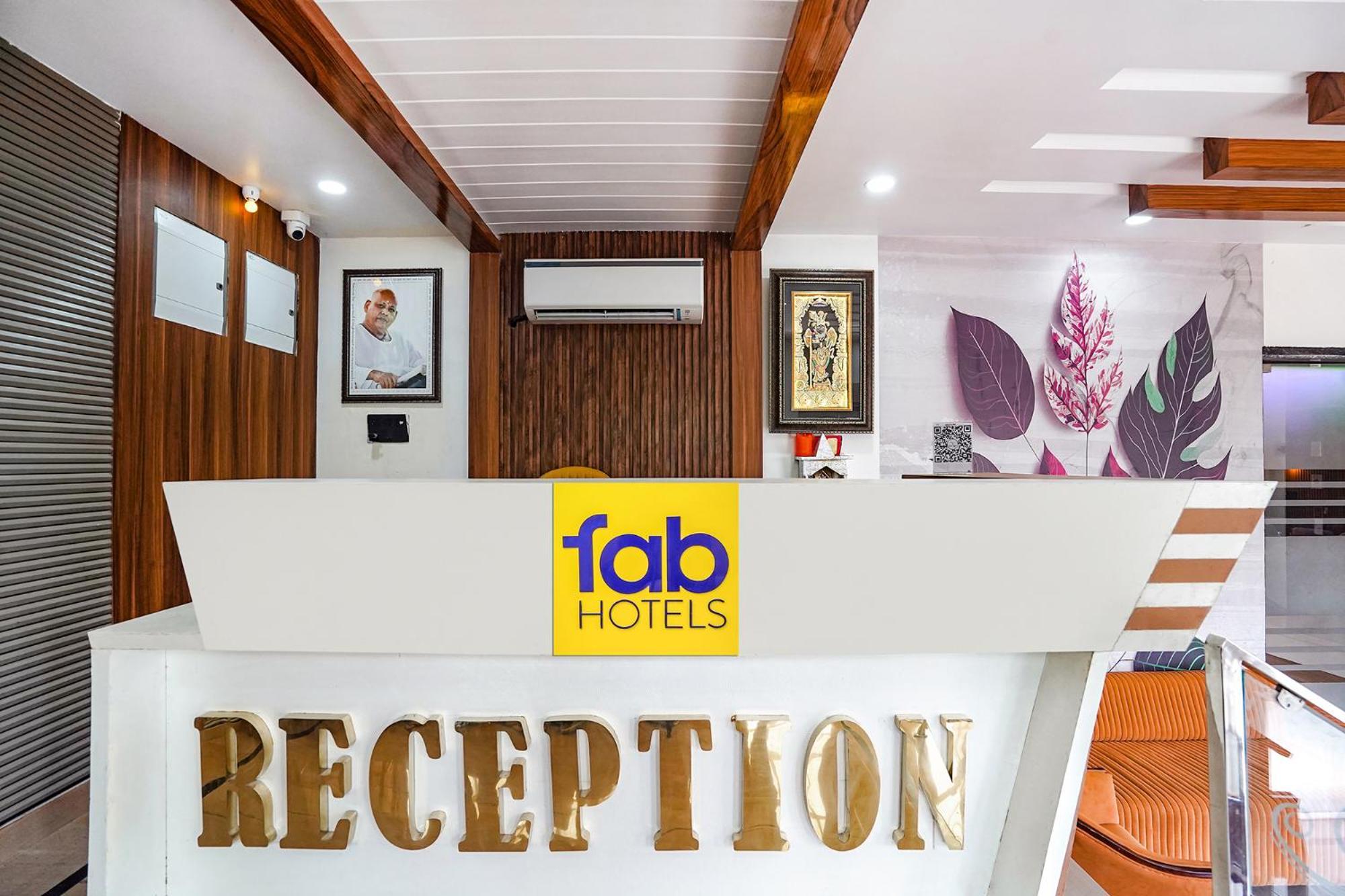 Fabhotel The Vrindavan Inn Buitenkant foto